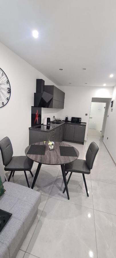 Apartman Julija 1 里耶卡 外观 照片