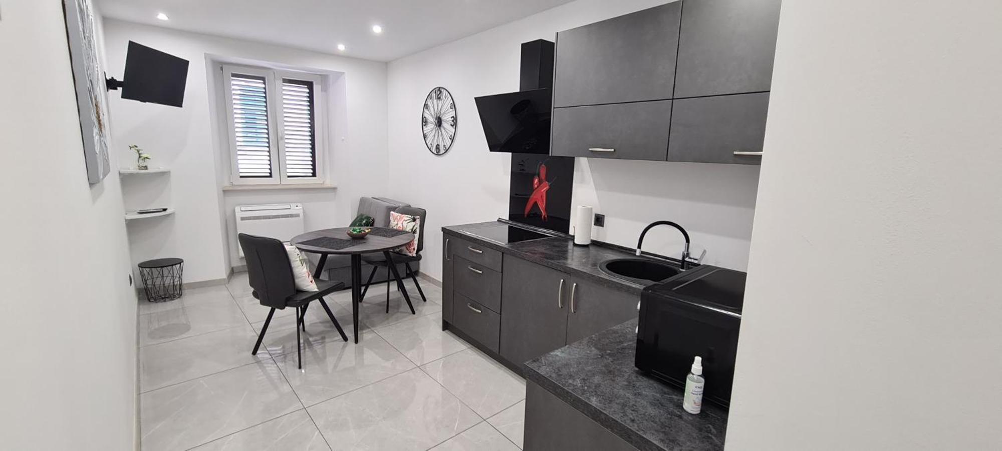 Apartman Julija 1 里耶卡 外观 照片