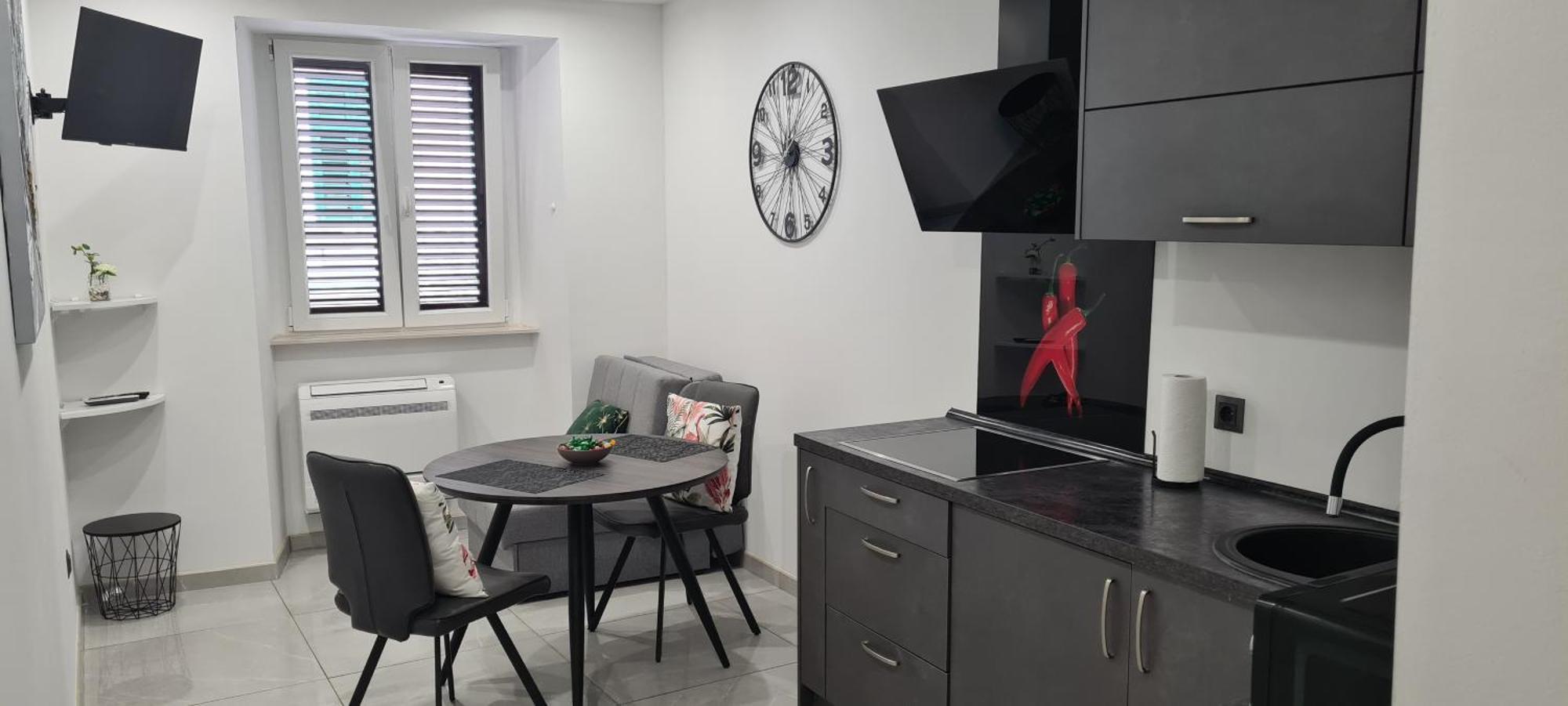 Apartman Julija 1 里耶卡 外观 照片